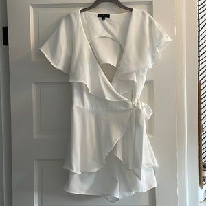 Aldrin White Ruffled Backless Wrap Skort Romper. Worn once. Size Large